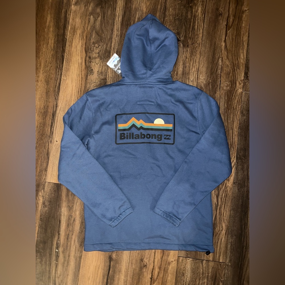 NWT Men’s Size SMALL Billabong Fleece Pullover Logo Hoodie.